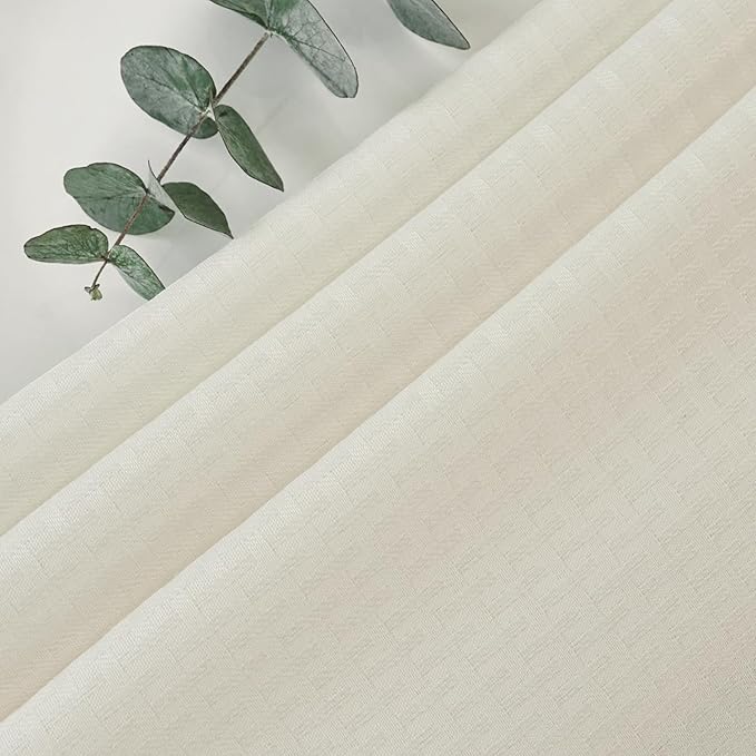 maxmill Round Weaved Texture Design Tablecloth Spill-Proof Wrinkle Free Soft Washable Table Cloth for Circular Table Cover, for Dining Room Buffet Banquet Parties Holiday Dinner, 70 Inch Ivory