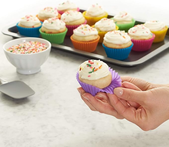 Amazon Basics Reusable Non-Stick Silicone Baking Cups, BPA Free, Dishwasher Safe - Image 4