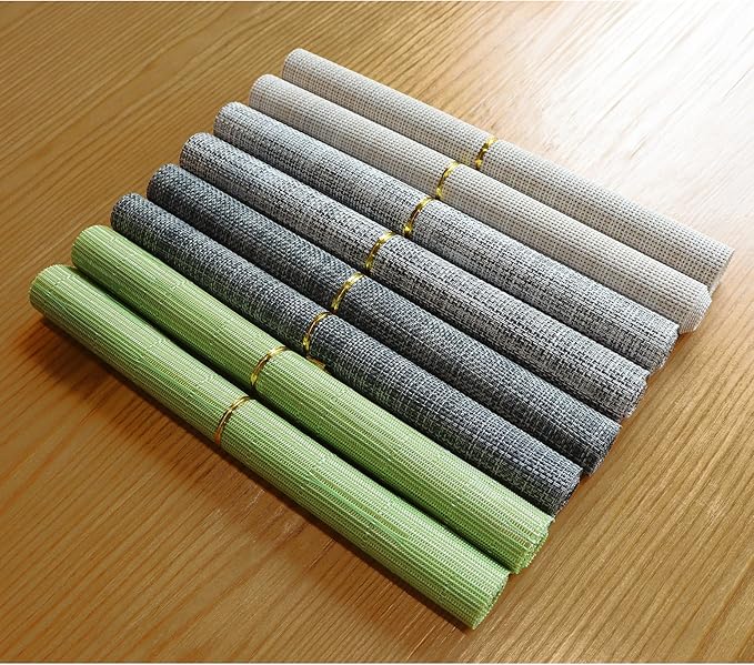 Placemats Set of 4,Heat Resistant Non-Slip Table Mats,Place mats for Dining Table,Washable Durable PVC Vinyl Woven Placemat(Beige)