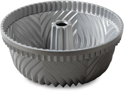 Nordic Ware Bavaria Bundt Pan - Image 6