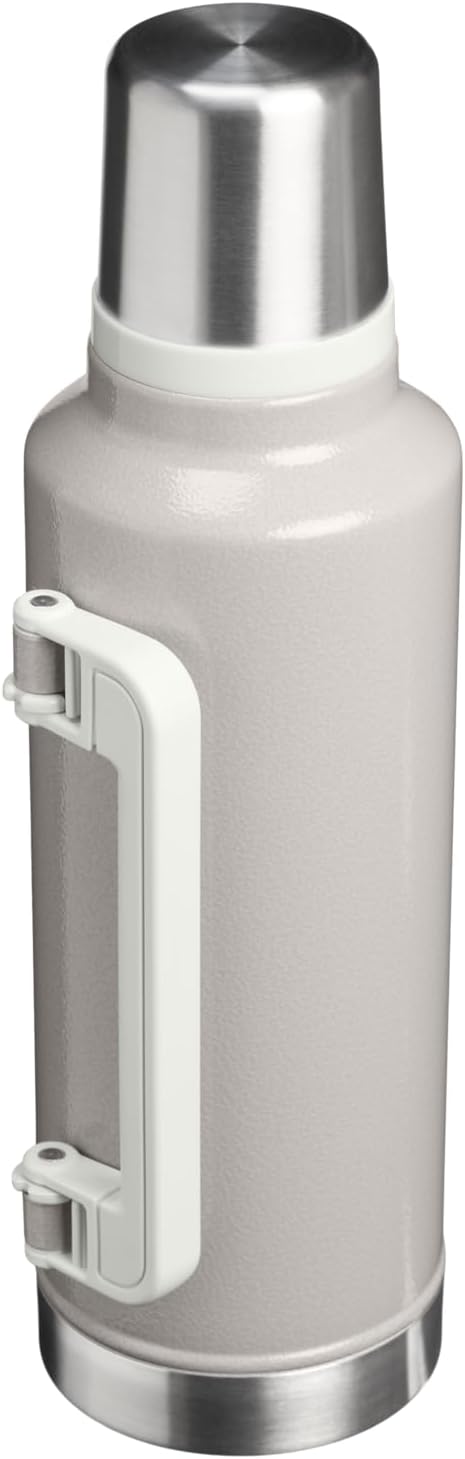 Stanley Classic Legendary Vacuum Bottle - Image 3
