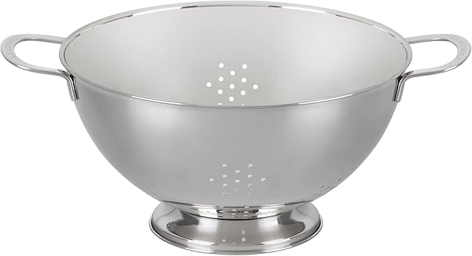 Le Creuset Set of 3 Stackable Colanders - Image 2