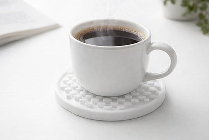 Happitasa 4.25 Inch Bar Mat Style Silicone Beverage Coasters, Set of 6 with Holder (White)
