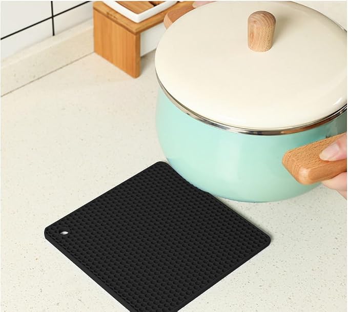 Silicone Non-Slip, Heat Resistant & Water-Trapping Trivet Mats - Image 7