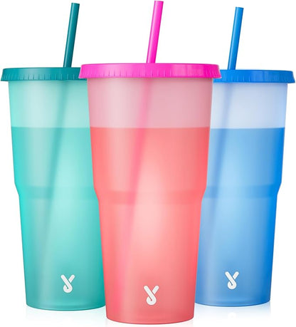 Meoky Plastic Cups with Lids and Straws by MEOKY
