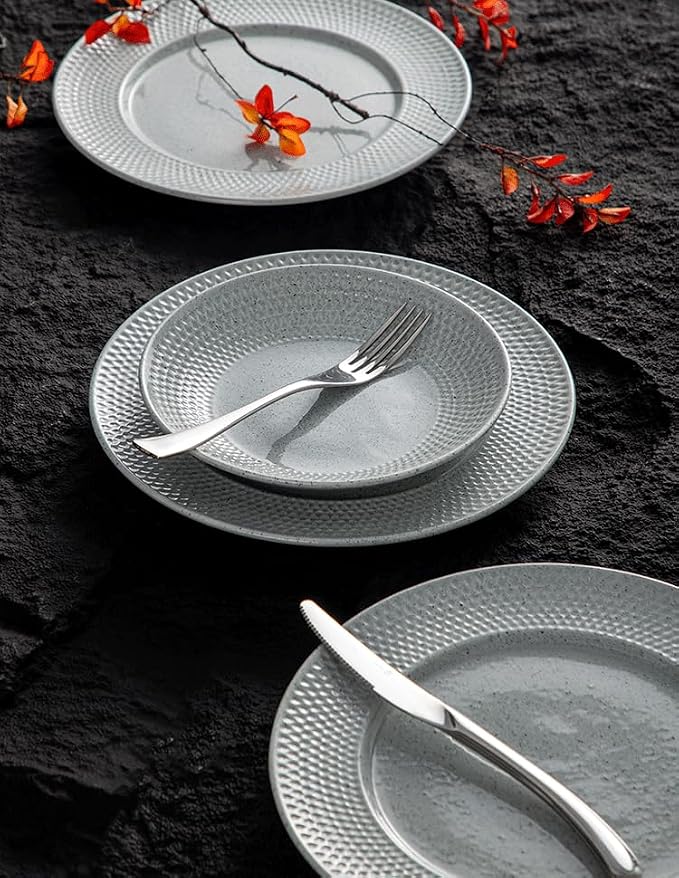 4-piece set, embossed B design plate and bowl set, microwave and dishwasher - Image 8