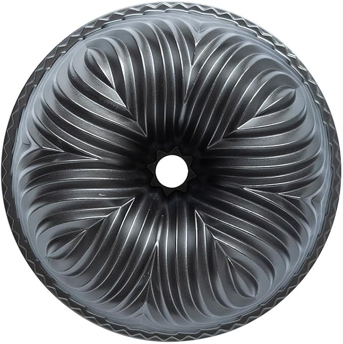 Nordic Ware Bavaria Bundt Pan - Image 7