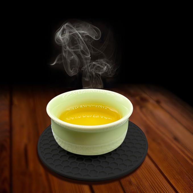 Silicone Non-Slip, Heat Resistant & Water-Trapping Trivet Mats - Image 7
