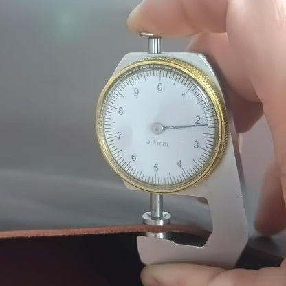Full Grain Genuine Leather， Thickness 1.8-2.0mm，Genuine Leather Panel is - Image 2