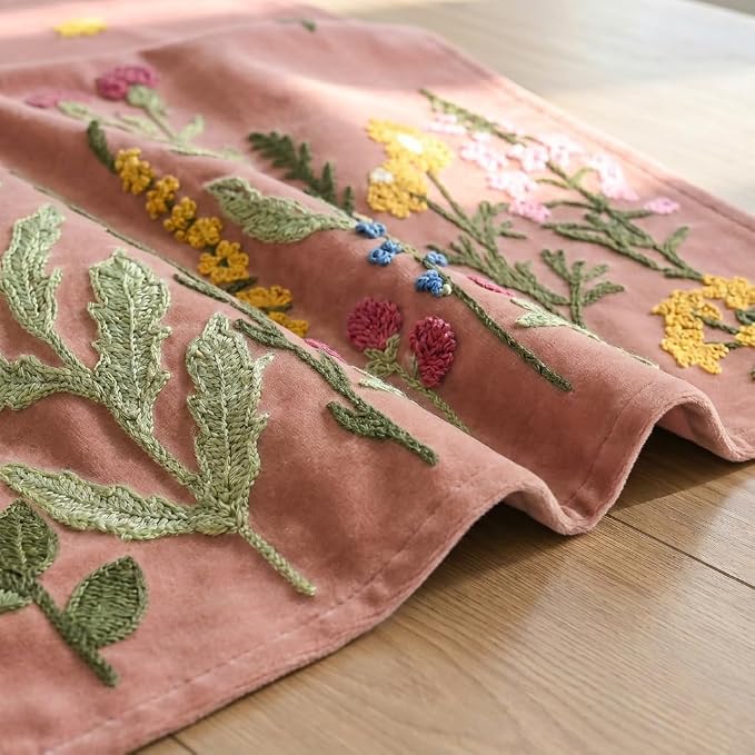 Artoid Mode Pink Soft Chain Embroidery Wild Floral Spring Table Runner - Image 4