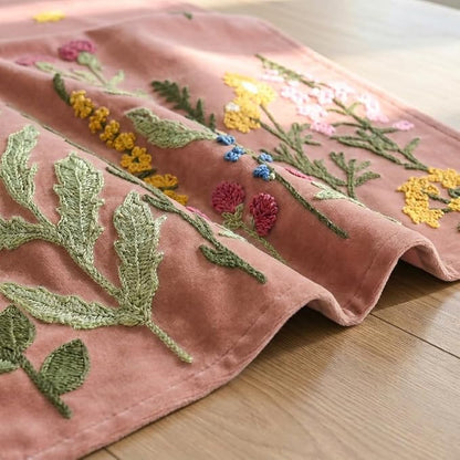 Artoid Mode Pink Soft Chain Embroidery Wild Floral Spring Table Runner - Image 4