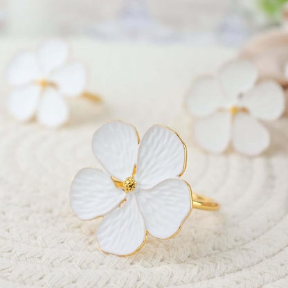 Efavormart 4 Pack | White & Gold Metal Flower Napkin Rings, Floral Serviette - Image 2