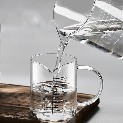 Glass Measuring Cup with V-Shaped Spout, High Borosilicate Glass, Easy-Read - Image 3