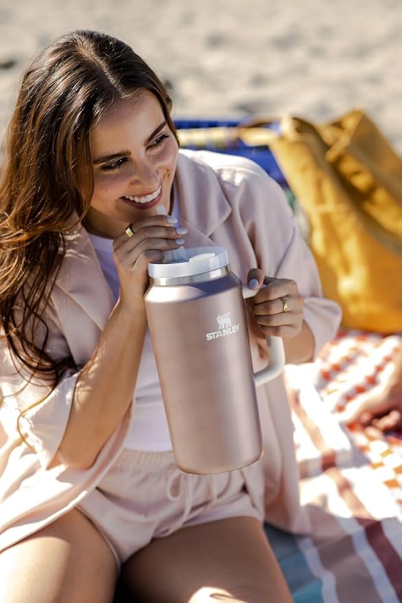 STANLEY Quencher H2.0 Flow State Tumbler, 64 oz, Rose Quartz Glow | Handle and - Image 7