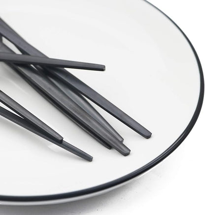 JASHII 32-Piece Tableware Set Stainless Steel Flatware Set with Coffee Spoon Long Handle Spoon Premium Cutlery Service for 4 Satin Finish Utensils for Home (Black)