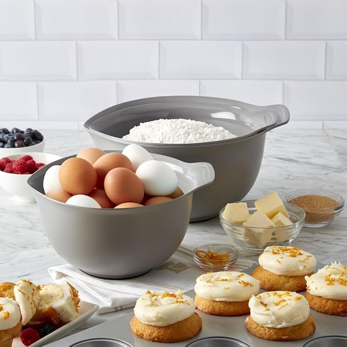 KitchenAid Universal Nesting Plastic Mixing Bowls, 2.5 quart, 3.5 quart - Image 6