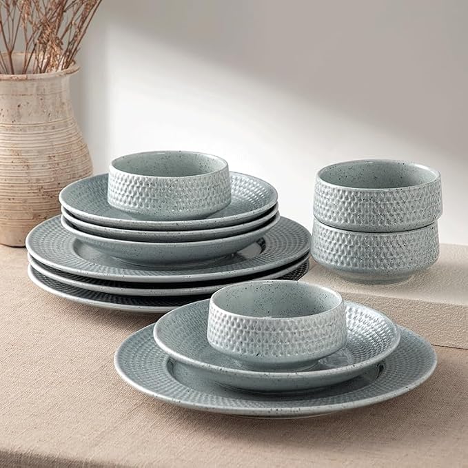 4-piece set, embossed B design plate and bowl set, microwave and dishwasher by Unknown