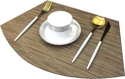 Wedge Shape Placemats for Round Dinner Table Woven Vinyl Wipe Clean Non Slip Plastic Table Mats Set of 4（Khaki）