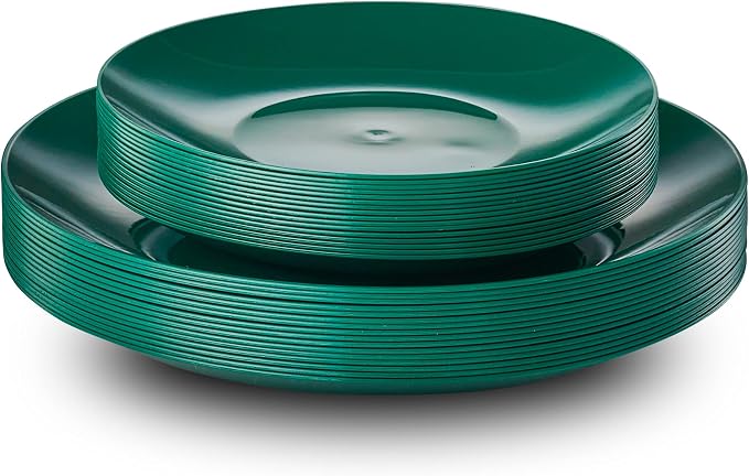 PLASTICPRO 32 Piece Combo Christmass Set includes 16-7'' inch Plates & 16-10'' - Image 6
