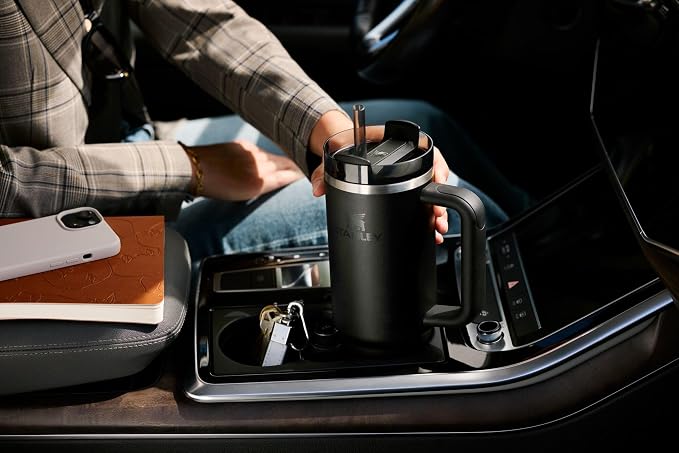 STANLEY Quencher H2.0 Flow State Tumbler, 20 oz, Daffodil | Handle and Straw | - Image 11