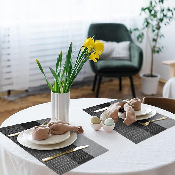 HeloHo Black Placemats Set of 4 Heat-Resistant Washable Place Mats Non-Slip Vinyl Woven Table Mats Wipeable Placemat for Kitchen Dining Table Decoration Indoor Outdoor