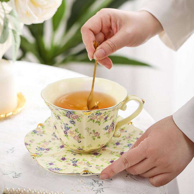 TATSUMI Country Roses Bone China Tea Cup and Saucer Set, 6 Pieces, Vintage Style - Image 2