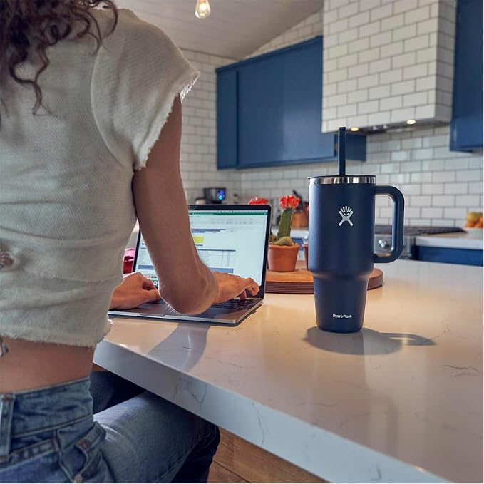 Hydro Flask 32 Oz Travel Tumbler - Image 3