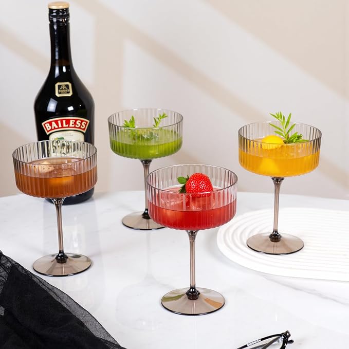 LIYH 20 Pcs Plastic Martini Glasses 10 Oz Clear Black | Disposable Martini - Image 2