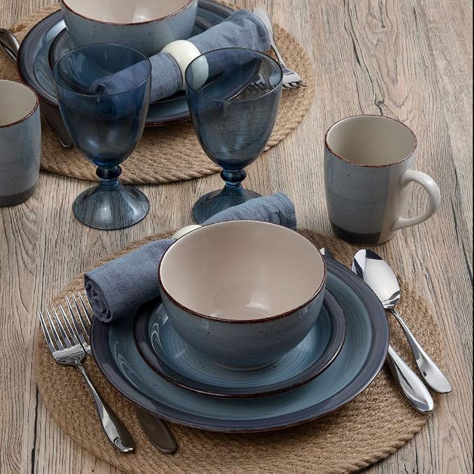 Pfaltzgraff Sadie 16-Piece Dinnerware Set - Image 3