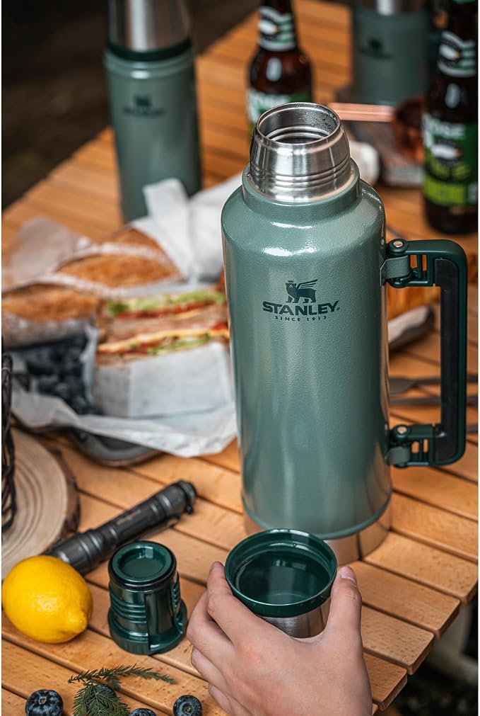 Stanley Classic Legendary Vacuum Bottle - Image 6