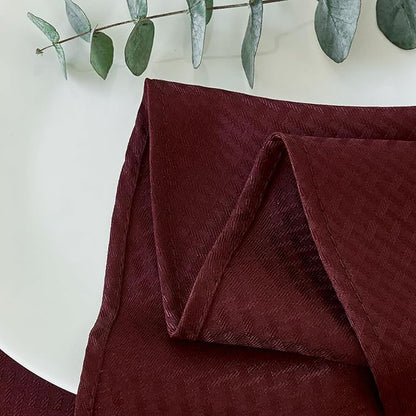 maxmill Round Weaved Texture Design Tablecloth Spill-Proof Wrinkle Free Soft Washable Table Cloth for Circular Table Cover, for Dining Room Buffet Banquet Parties Holiday Dinner, 70 Inch Burgundy