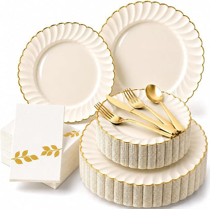 HEAVYWEIGHT Ivory Scalloped Plastic Plates by byMadee