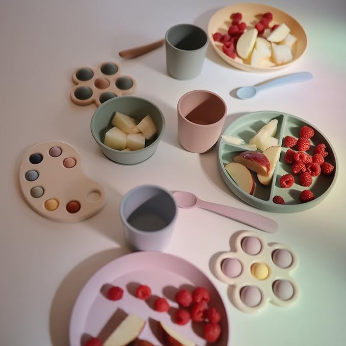 mushie Round Dinnerware Plates for Kids | Made in Denmark, Set of 2 (Daffodil)