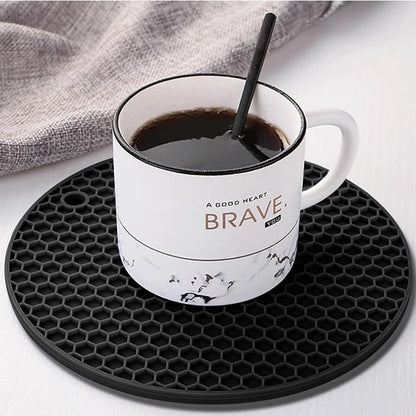 Silicone Non-Slip, Heat Resistant & Water-Trapping Trivet Mats - Image 7
