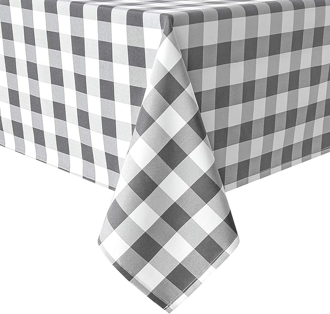 Checkered Square Tablecloth by Hiasan