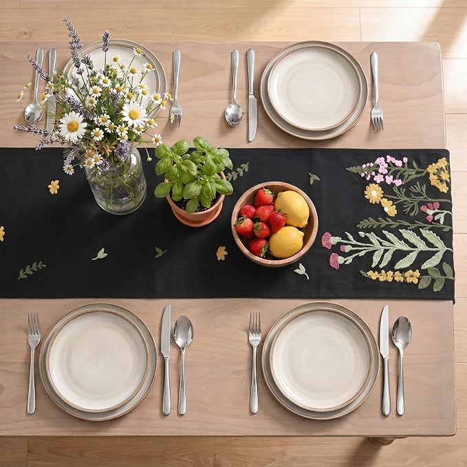 Artoid Mode Black Soft Chain Embroidery Wild Floral Spring Table Runner - Image 3