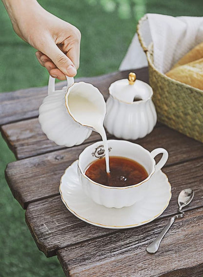 Royal Tea Cups and Saucers, - Image 7