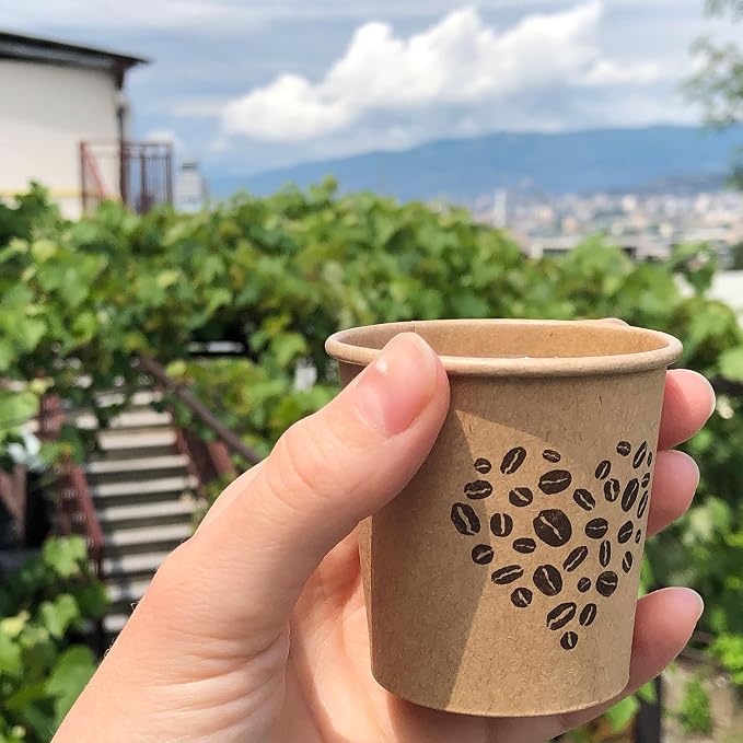 4 Oz Espresso Cups with Lids - Image 2