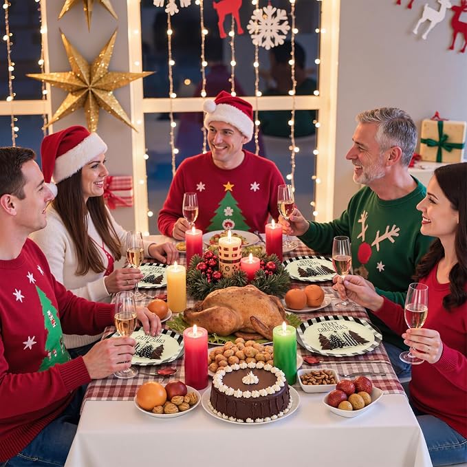 24Pack Christmas Plastic Plates - Image 3