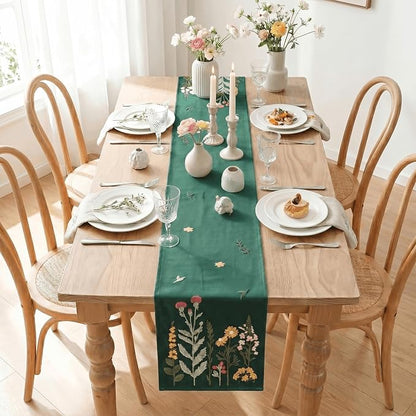 Artoid Mode Green Soft Chain Embroidery Wild Floral Christmas Table Runner - Image 6