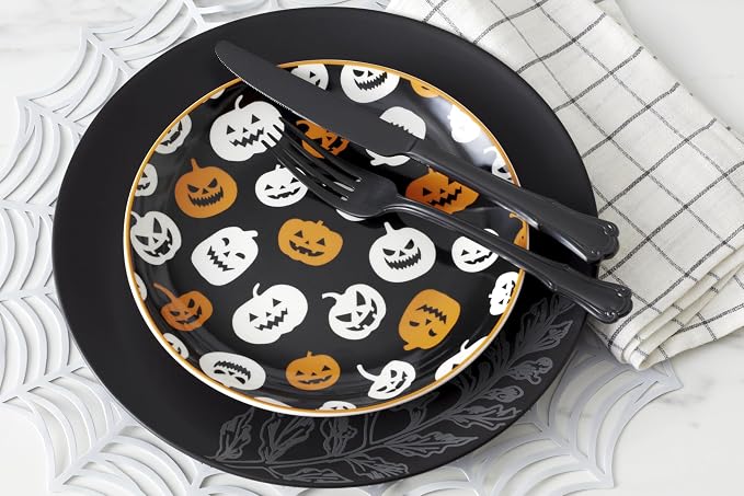 Oneida Dinnerware Set, Vintro Halloween Accent Plates, Dishwasher Safe - Image 3