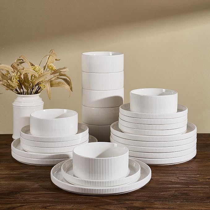 Line Porcelain Dinnerware Set, dish set by Unknown