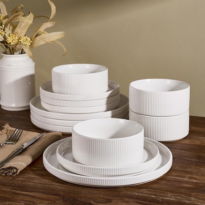 Line Porcelain Dinnerware Set, dish set by Unknown