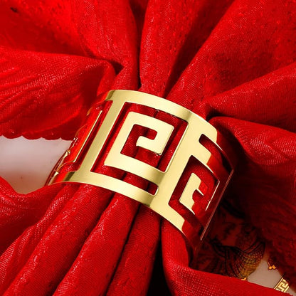 32 Pcs Gold Napkin Rings Hollow Out Napkin Rings Holder Set Metal Serviette Buckle Bulk for Dinner Table Decoration Christmas Holiday Wedding Party Birthday Banquet Gathering