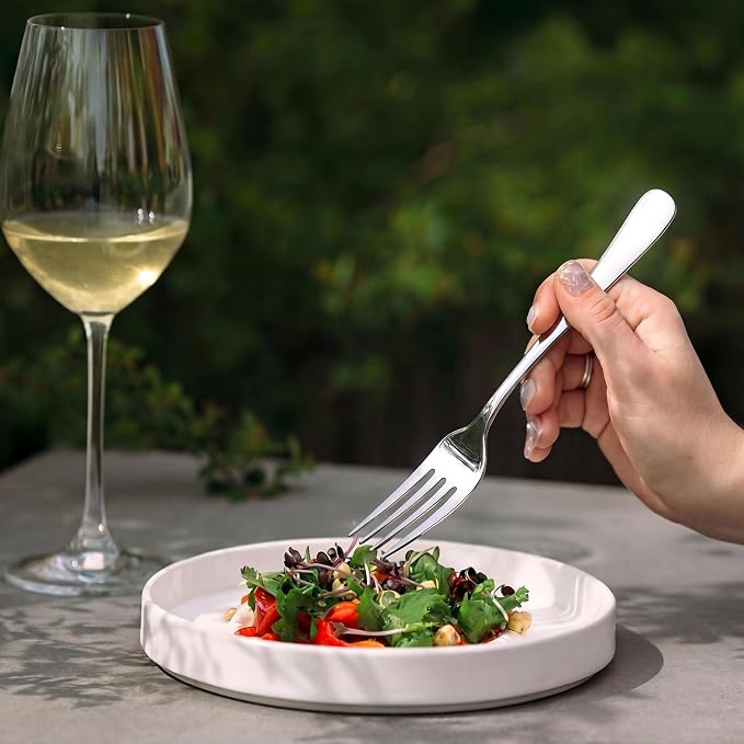 LIANYU 30 Piece Flatware Silverware Set - Image 5
