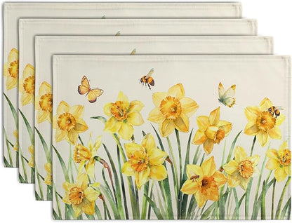 Spring Daffodils Placemats Set of 4 Watercolor Yellow Flower Table Mats Summer Farmhouse Floral Heat Resistant Washable Placemat for Party Kitchen Dining Table Decor Indoor Outdoor 12x18 Inch