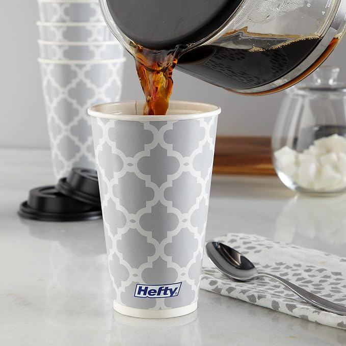 Hefty Disposable Hot Cups with Lids, Insulated Paper Coffee Cups - Image 5