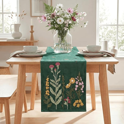 Artoid Mode Green Soft Chain Embroidery Wild Floral Christmas Table Runner - Image 2
