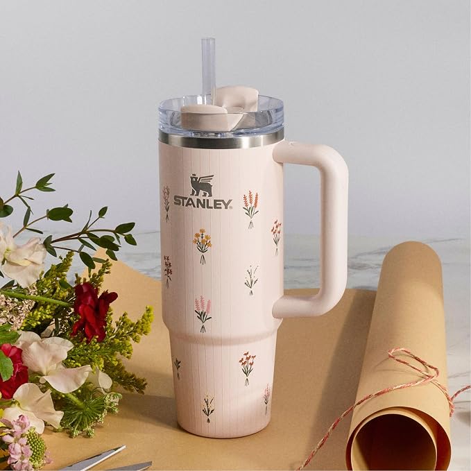 STANLEY Quencher H2.0 Flow State Tumbler, 30 oz, Rose Quartz Bouquets | Handle - Image 10