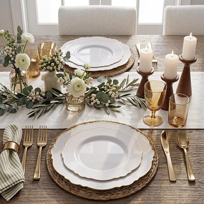 100pcs Gold Plastic Plates - Image 3